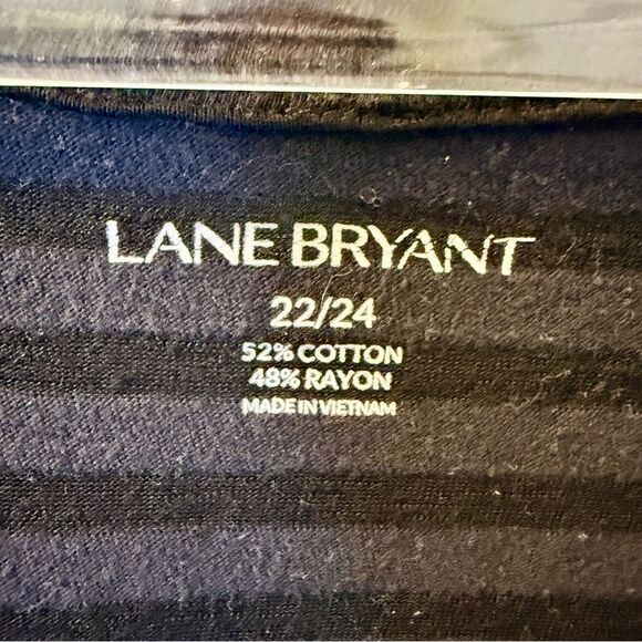 Lane Bryant Black Striped “Amour” T-Shirt Women’s Plus Size 22/24 - Picture 3 of 4